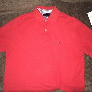 Men’s Tommy Hilfiger polo medium